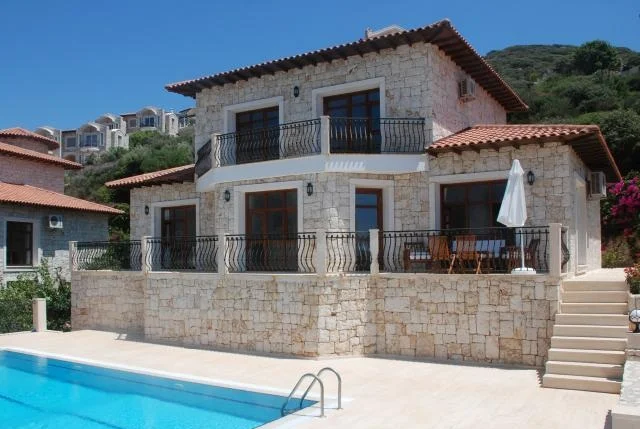 ANTALYA KAŞ’TA HAVUZLU KIRALIK LUX VILLA