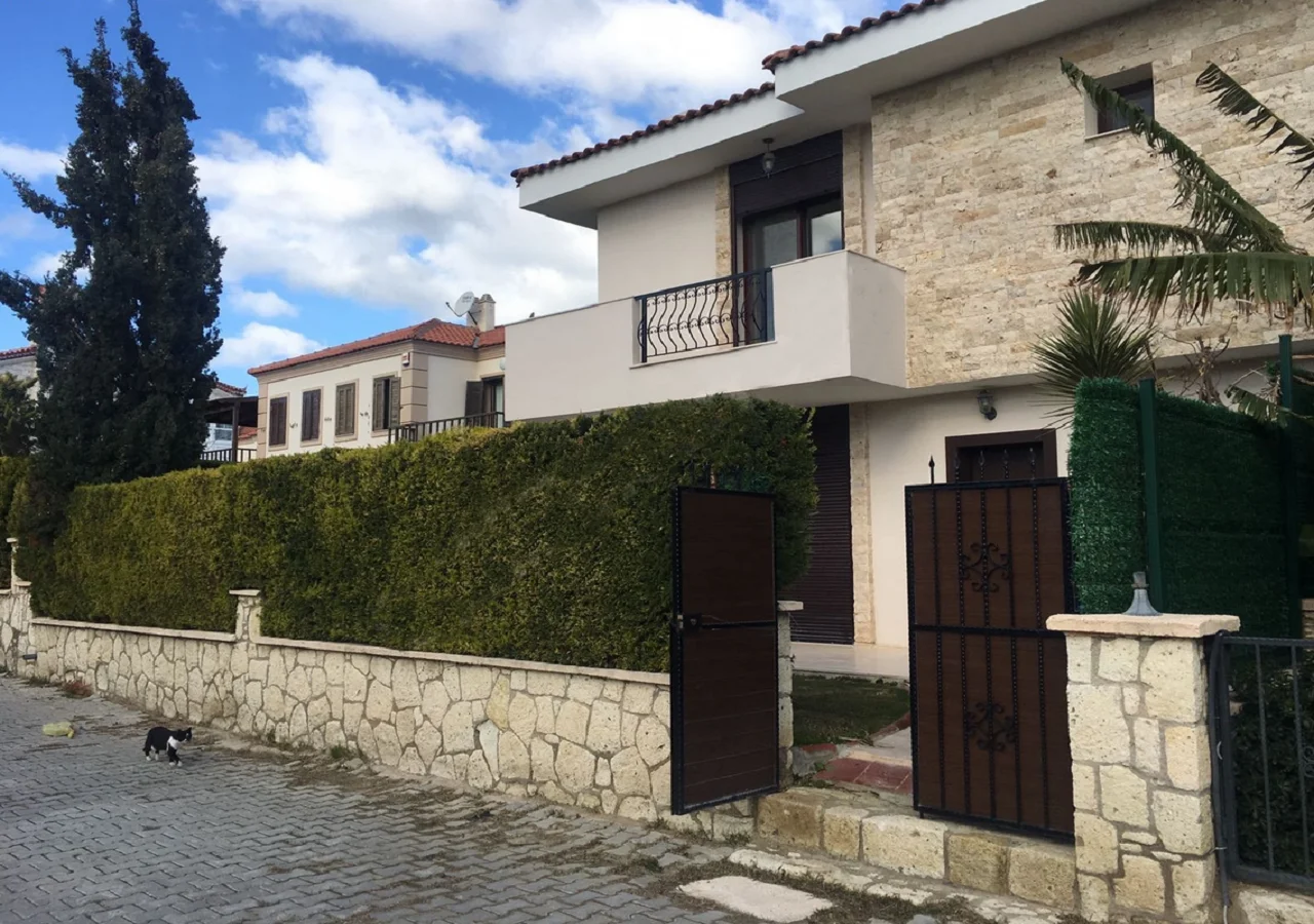 ÇESME DE LUX VİLLA KİRALIK