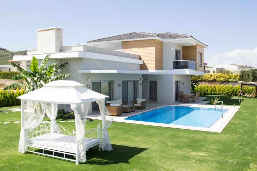 CESME AKCAY KİRALIK KONAK