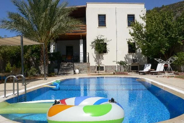 VİLLA GUNDOGANDA GÜNLÜK KİRALIK VİLLA