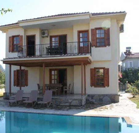 Çeşme’de Özel Havuzlu Müstakil Kiralık Villa