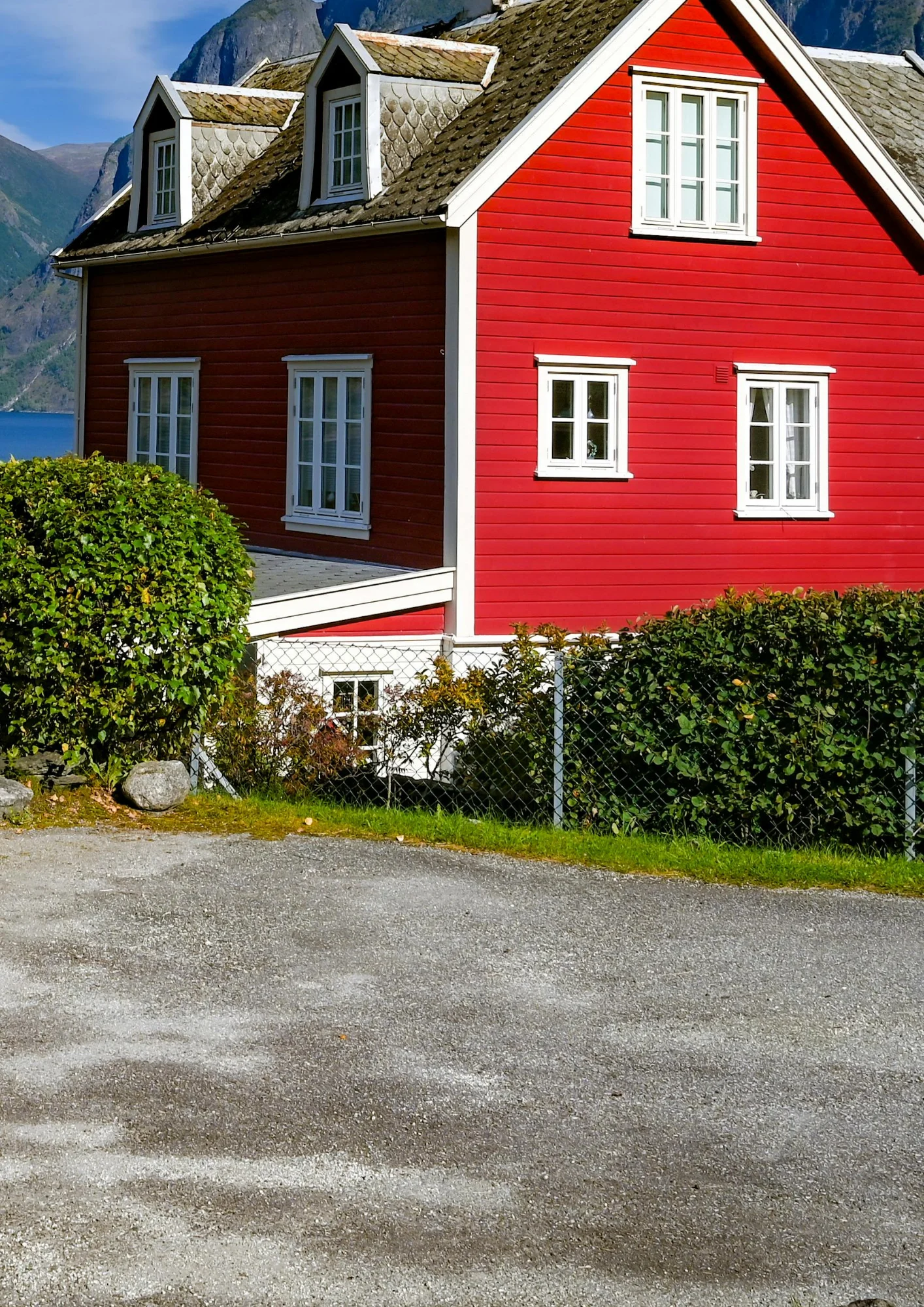 Marmaris'te Bahçeli Müstakil Yazlık (Satılık)