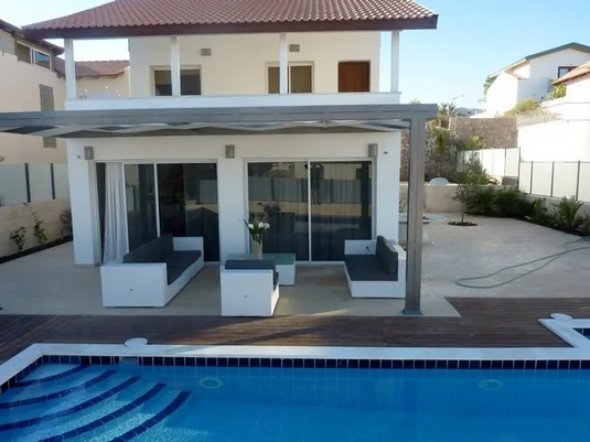 Alaçatıda kiralık lüks villa